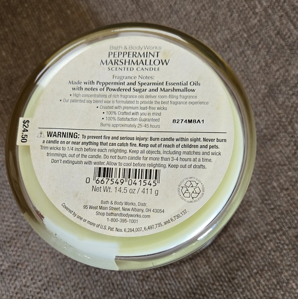 Bath & Body Works candle - Peppermint Marshmallow - Picture 2 of 3